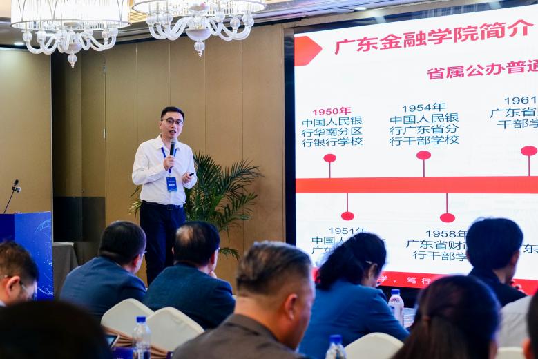 e382a741a0866130bd4f1e50b37931a5