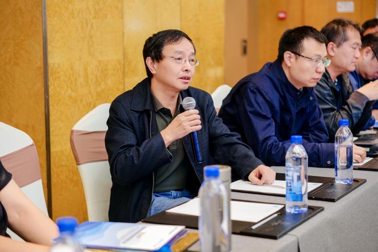 2507b19335c3b08e8f3970e9774de192