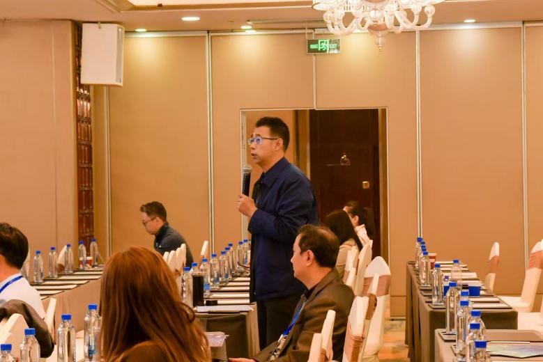 eb810bc5a740a29d2a934385445edb12